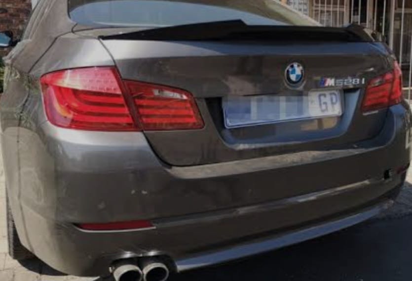 F10 M4 Wing Gloss Black
