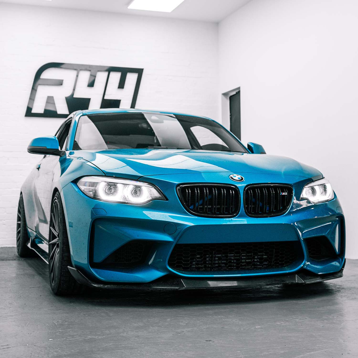 F87 M2 MTC Diffuser Gloss Black