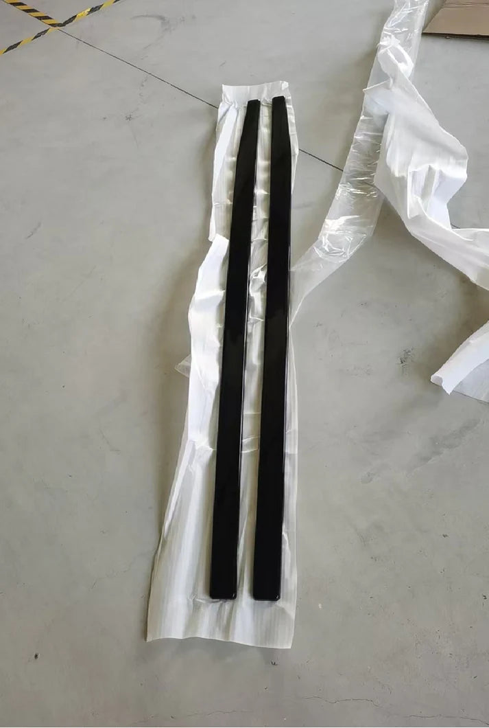 Type C Sideskirt Gloss Black
